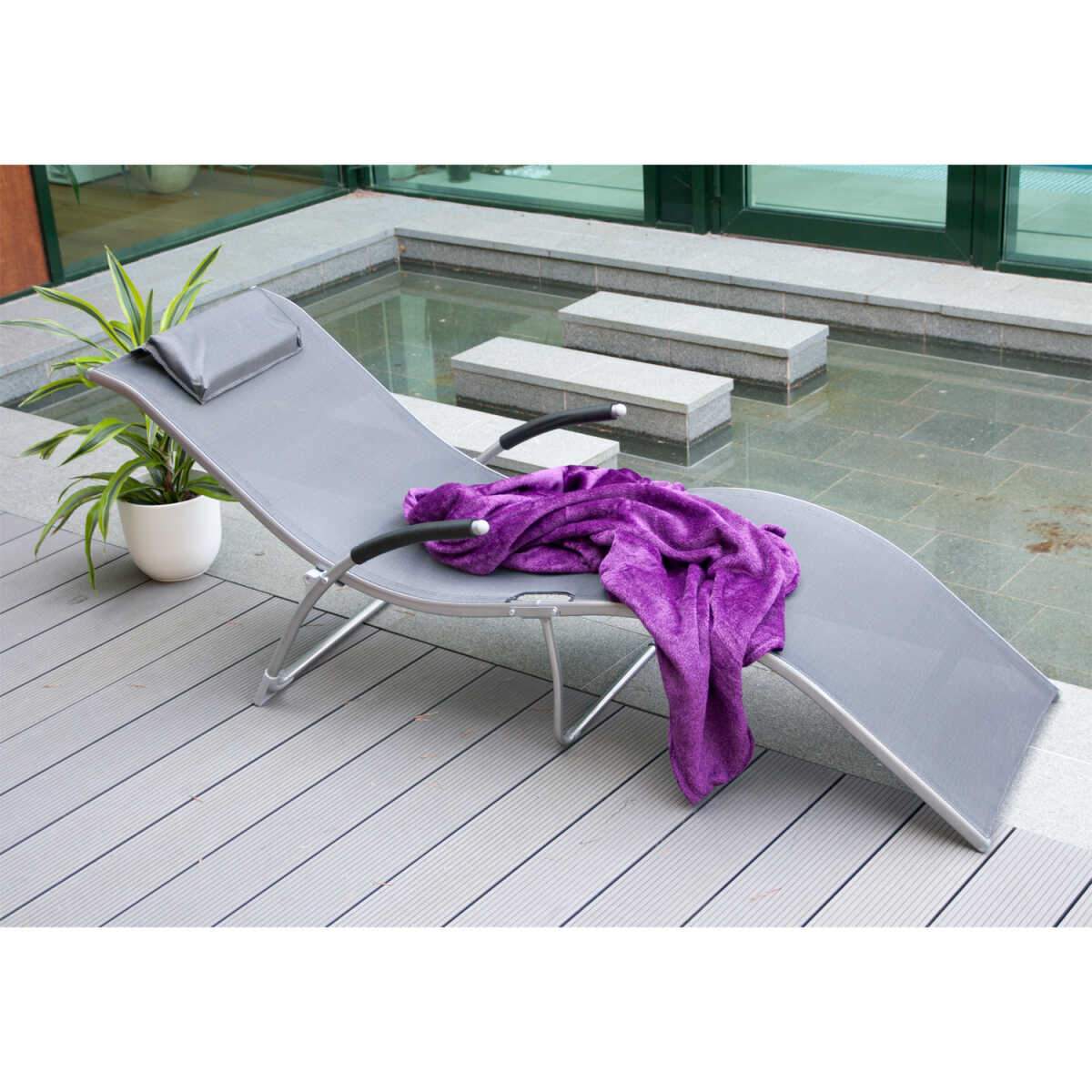 Lamamistool BATYA hall - Image 5